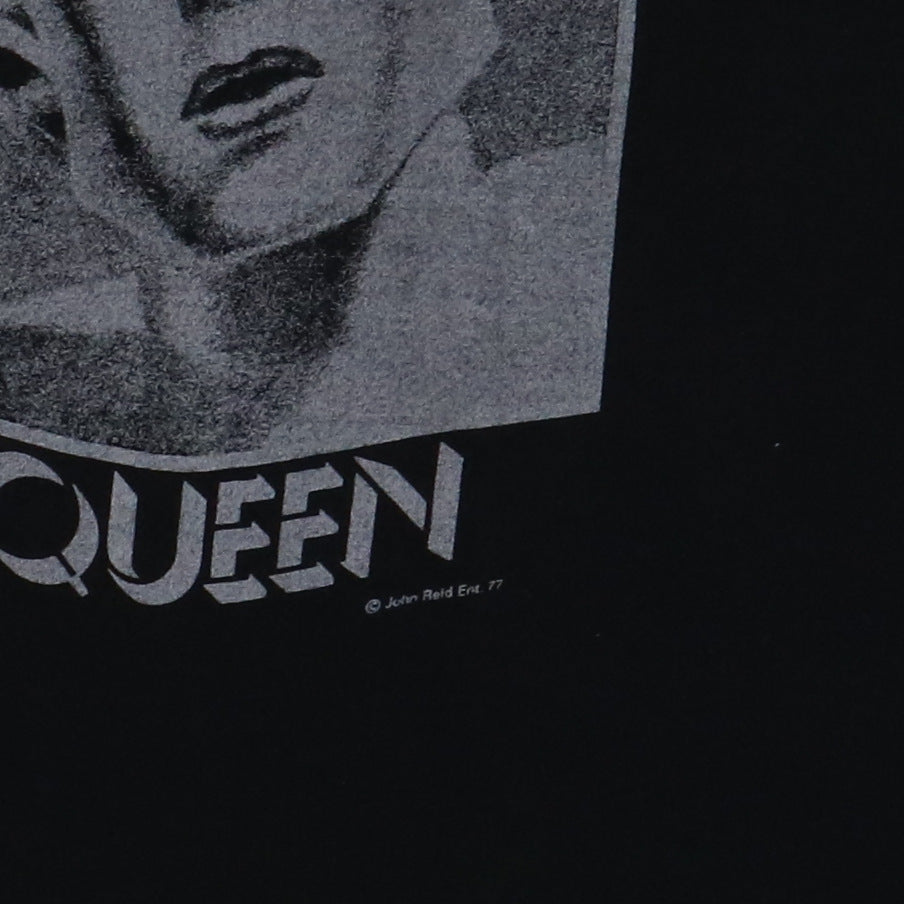 1977 Queen News Of The World Shirt Style002