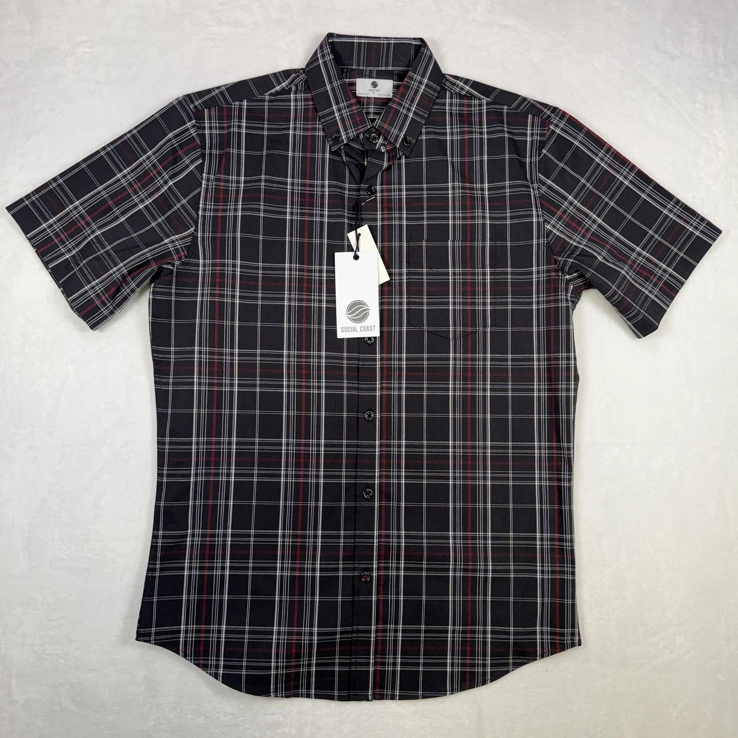 Social Coast Men's Short Sleeve Button-Down Shirt Size S Black Red White Plaid
