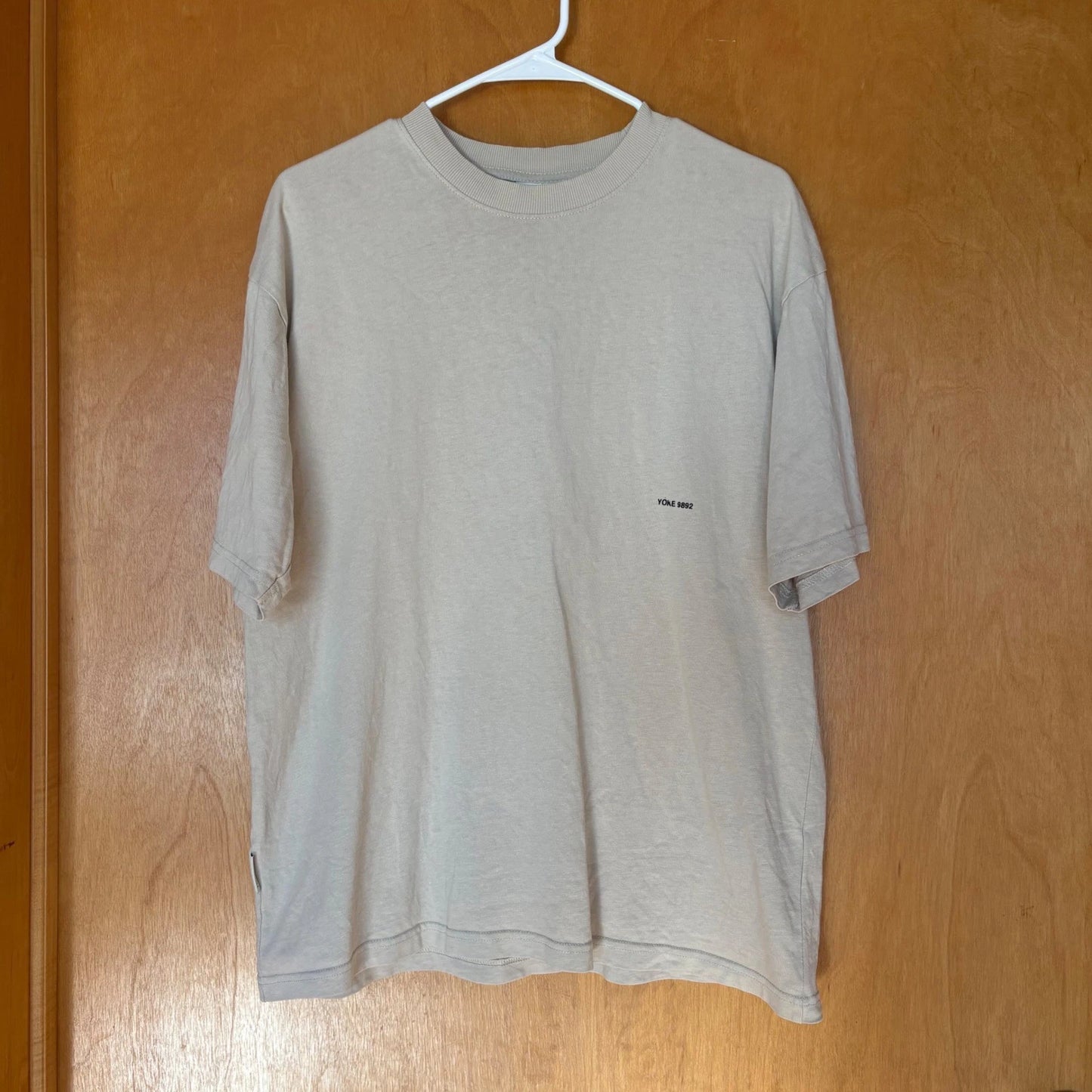 Yoke 9892 T-Shirt Mens Small Beige Organic Cotton Minimalist Short Sleeve