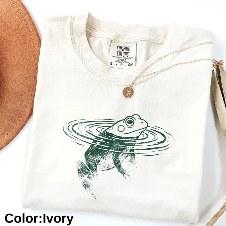 Frog Swimming Animal Lover Comfort Tee Soft Washed Gift