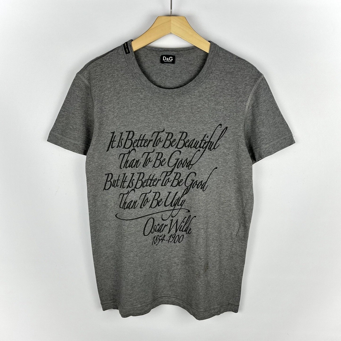 Men’s Dolce & Gabbana Oscar Wilde Slogan Big Logo T Shirt Grey Size 48 Designer