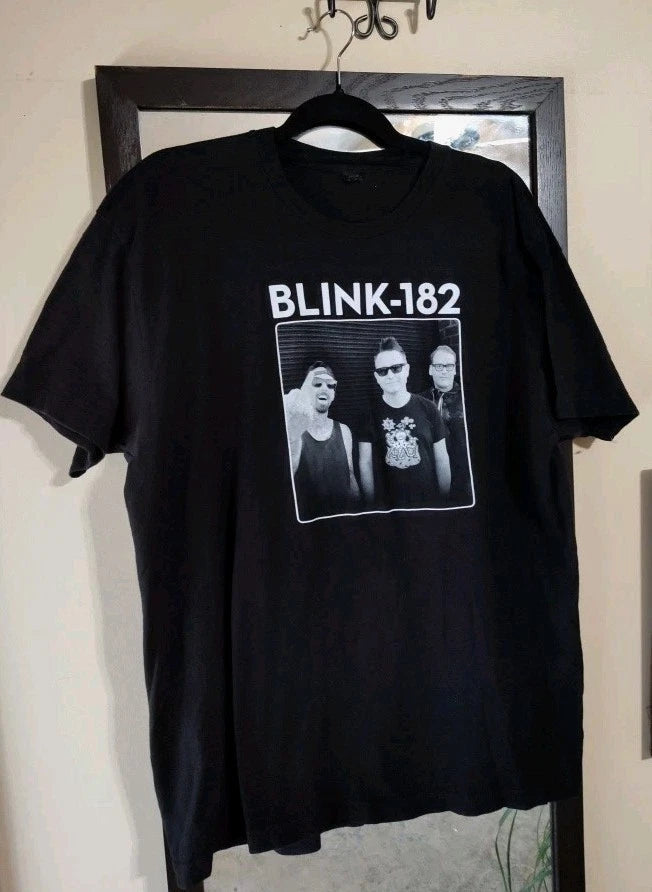 😎Vtg GenX Rock Blink-182 Black T-Shirt, Punk Rock Band Tee, Classic XL