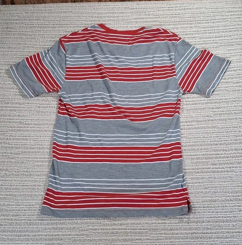 Bell & Pepper Mens Shirt S Small V-Neck Striped Red Gray White Short Sleeve Cot