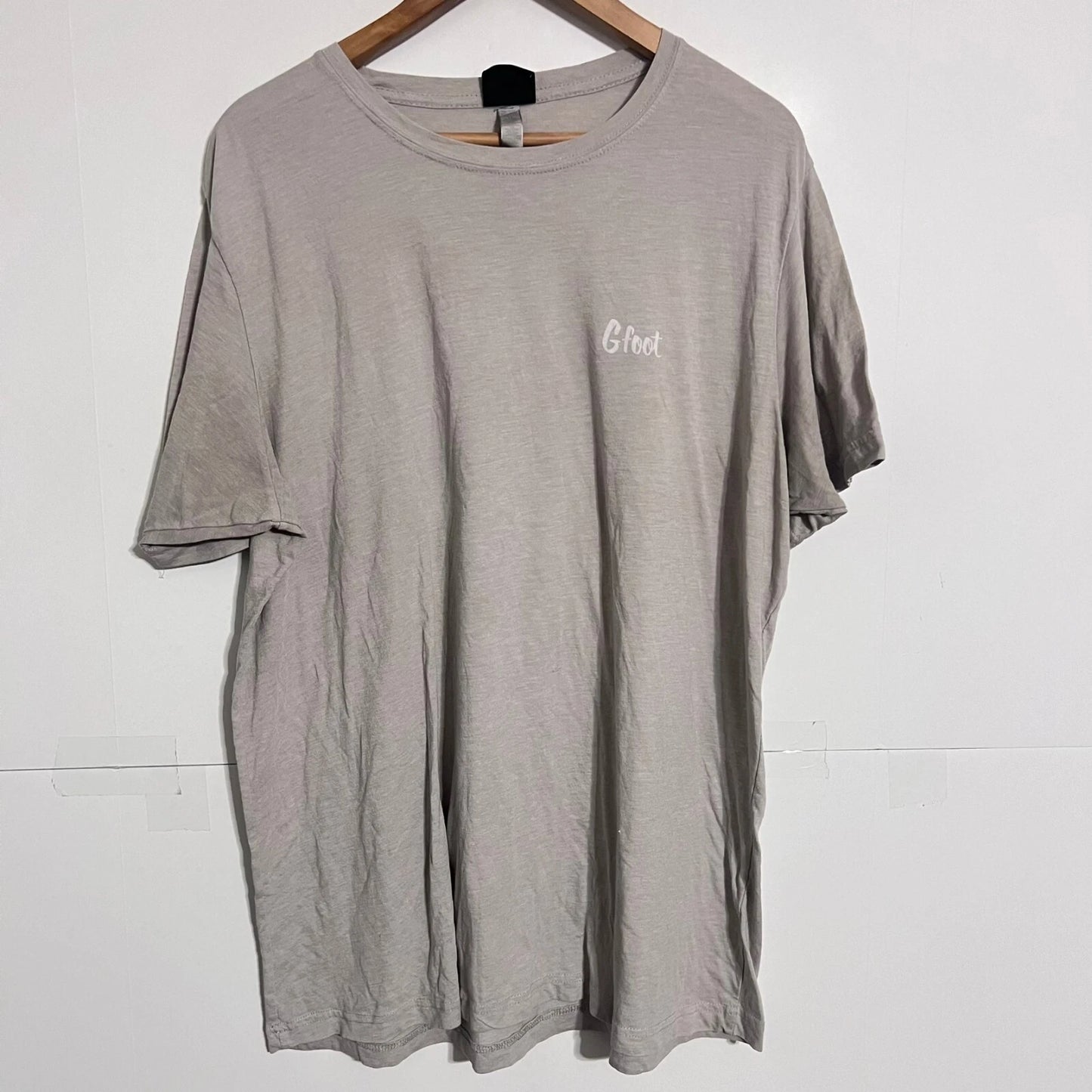G Foot Mens T-Shirt Size 2XL Grey Graphic Print Distressed Ghouls Tuxedo Man Tee