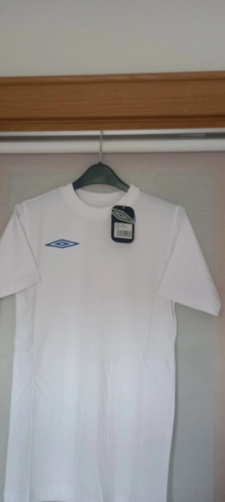BNWT Umbro White Tee Shirt Size XS Short Sleeve, 100% Cotton Logo