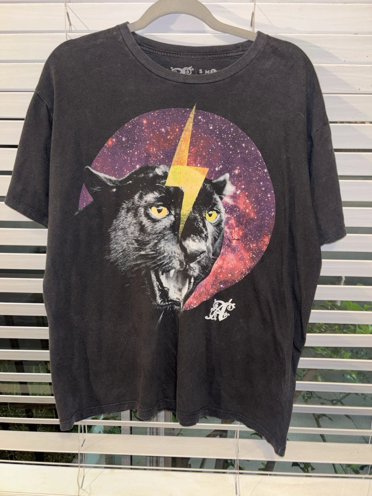 ALAB Cool Panther Lightning Bolt Space Black T-Shirt Size Large Retro Rock