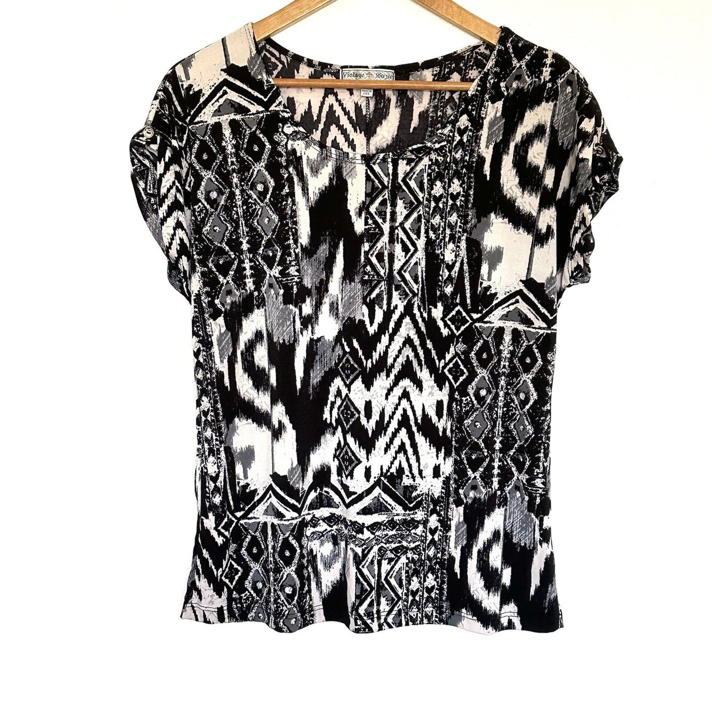 Vintage Suzie Shirt Woman’s Large Geometric Pullover Lightweight Made In USA Top