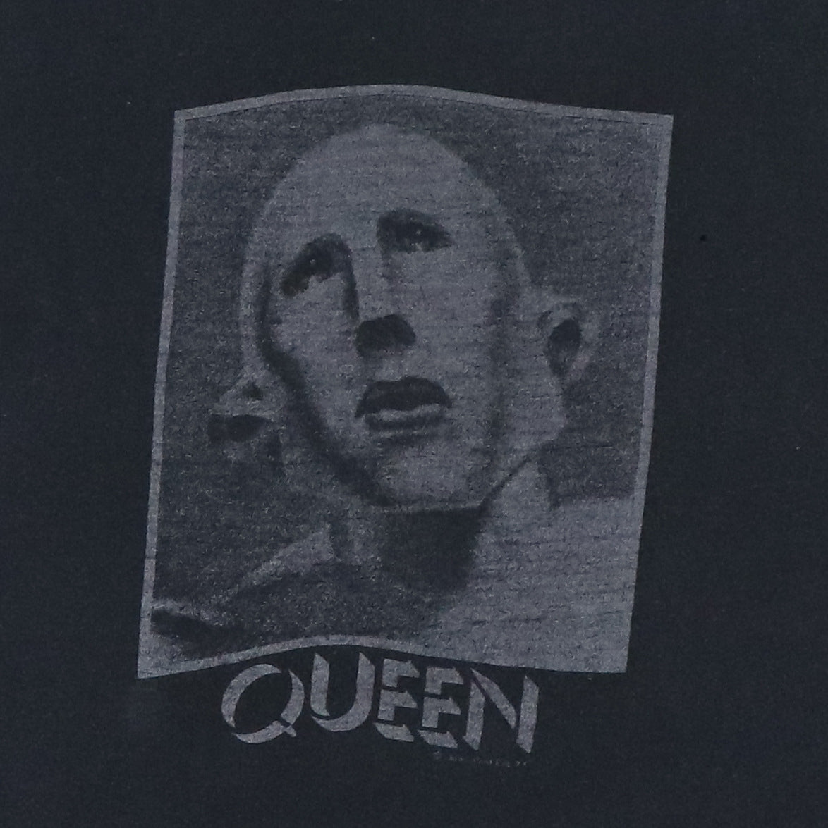 1977 Queen News Of The World Shirt Style004