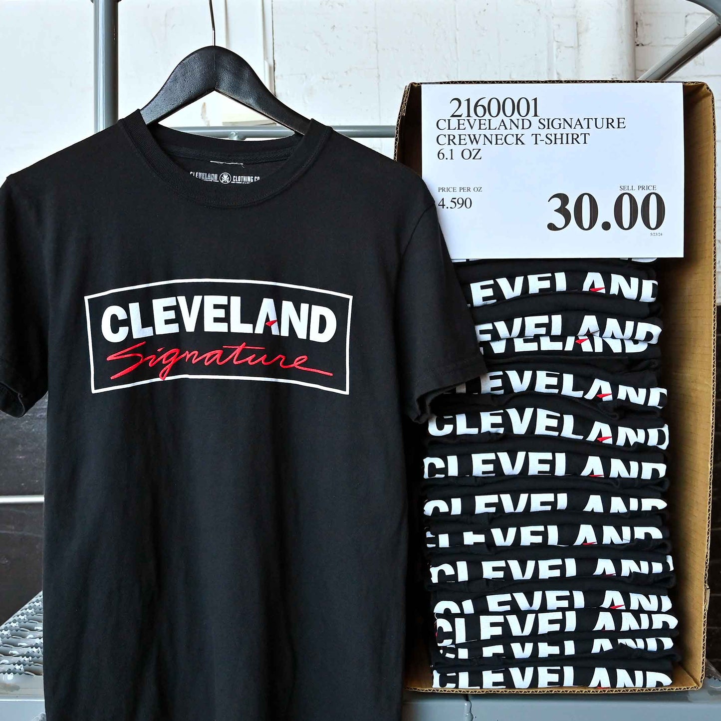 Cleveland Signature - Mens/Unisex Crew T-shirt