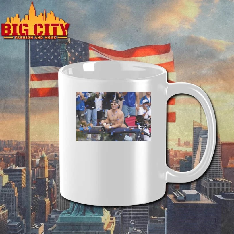 Kiké Hernández Bare Ass Hanging Out During The Parade Shirt