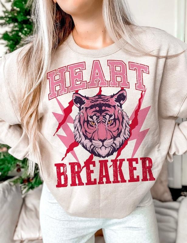 Retro Heartbreaker , Valentines Day Retro Trendy Crewneck Cotton Sweatshirt