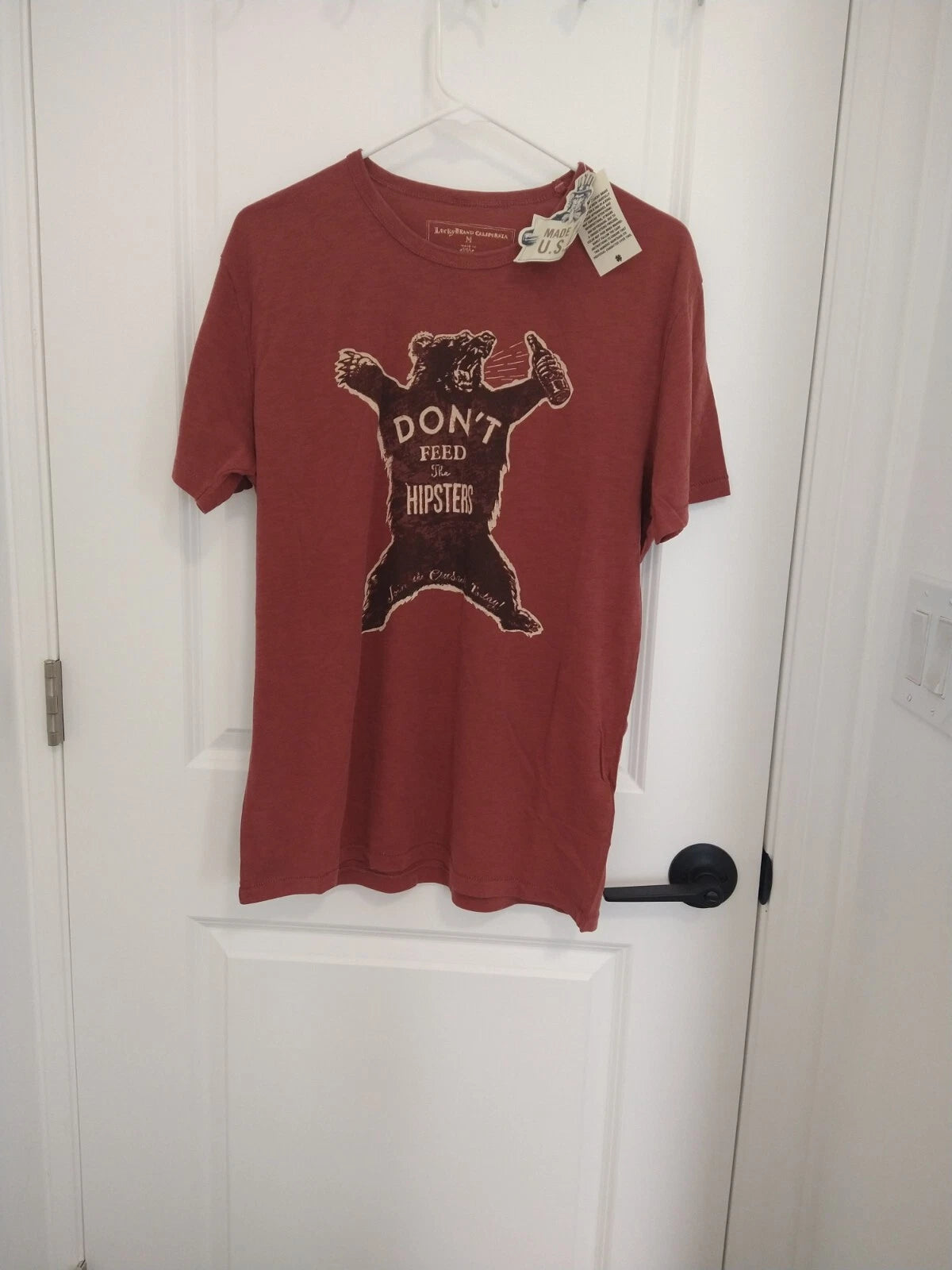 Lucky Brand Men's Don't Feed The Hipster T-Shirt Size Medium Short Sleeve Redish
