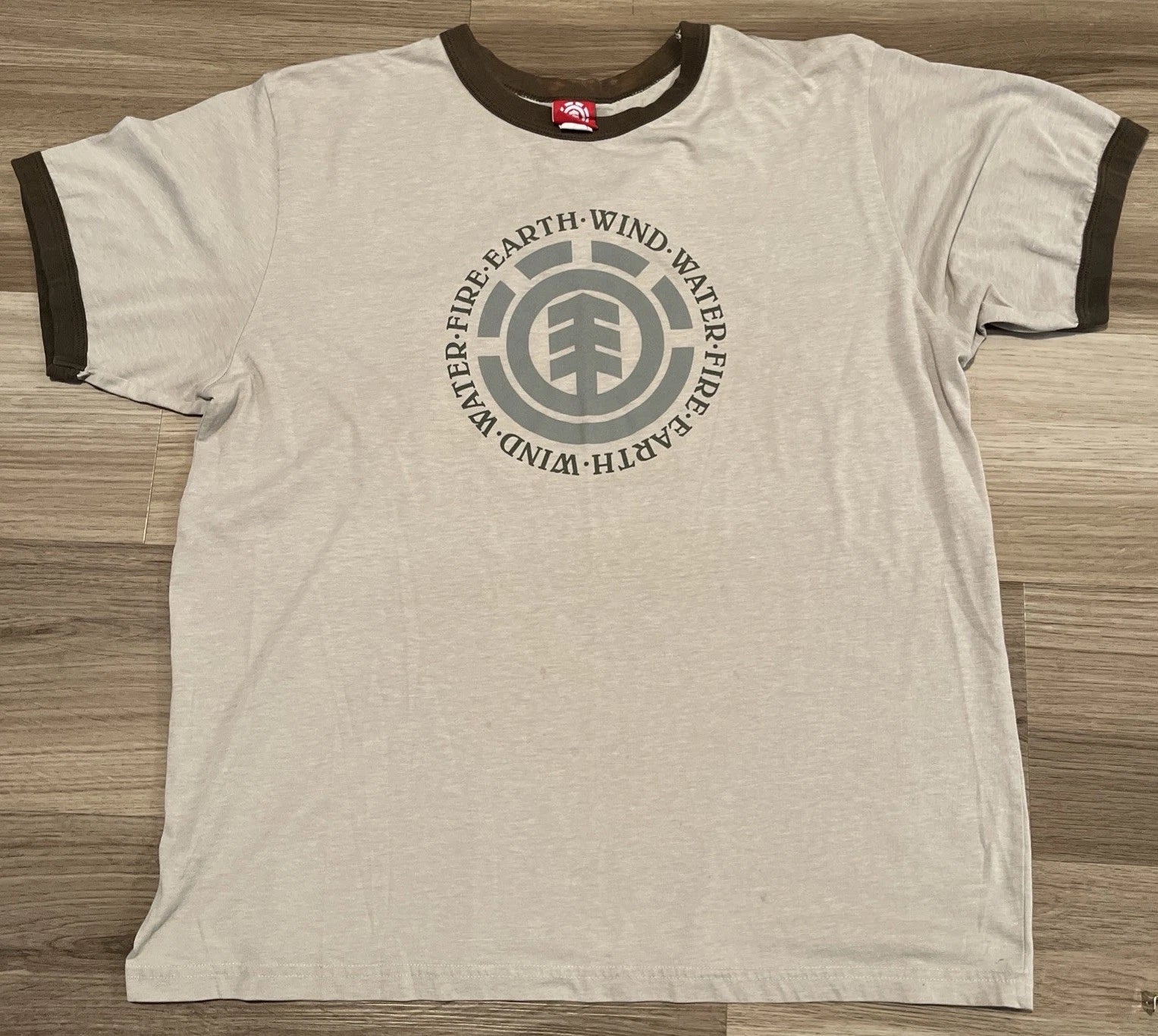 Vintage Y2K Element Skateboard Logo T Shirt