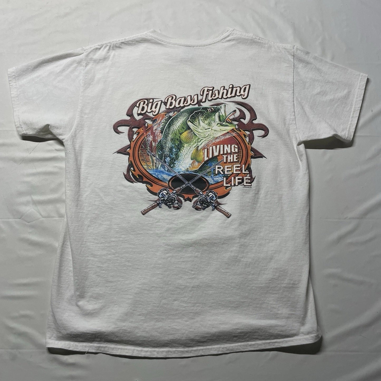 Bass Fishing Art T-Shirt Mens Large Living The Reel Life Dad Lake Beach Fish Y2K