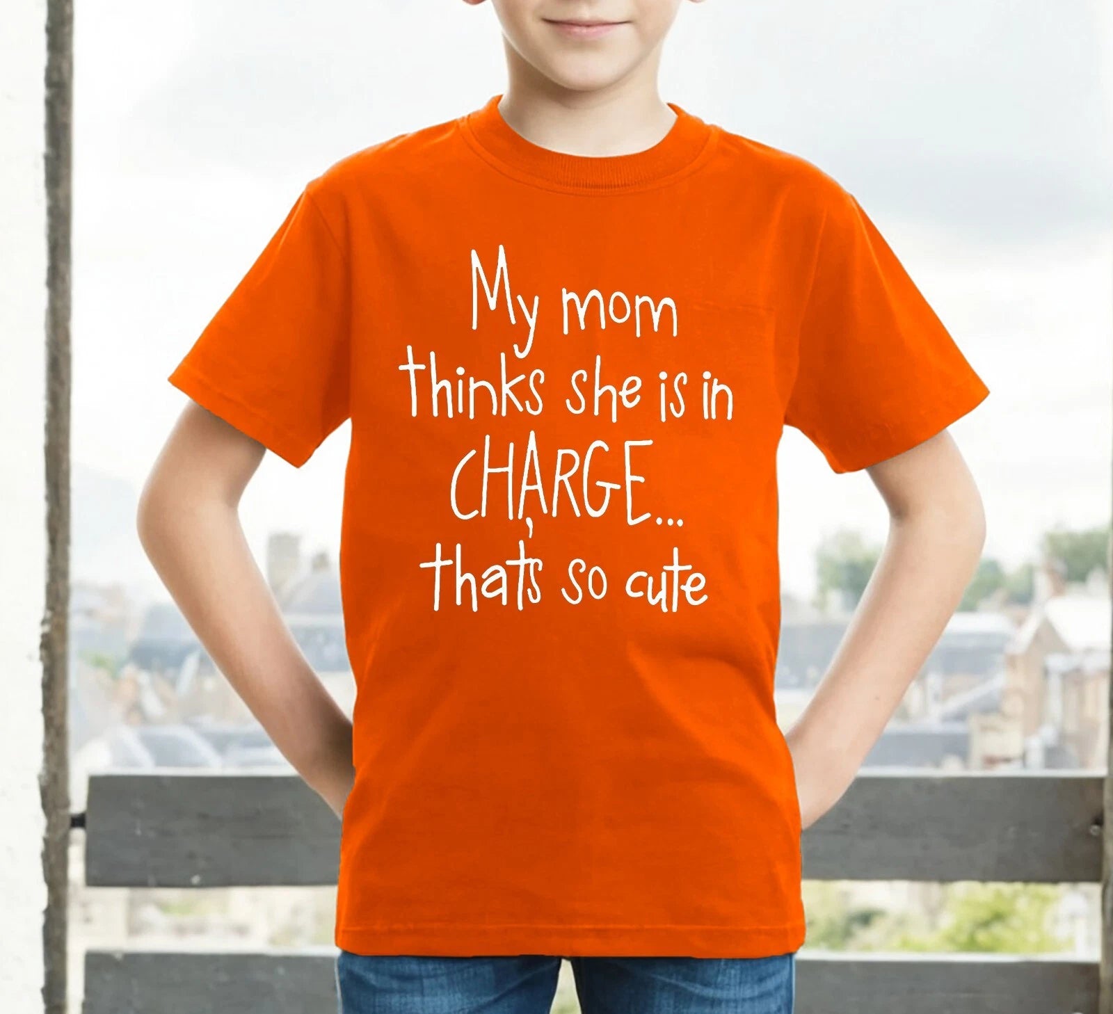MY MOM THINKS SHE IS IN CHARGE... Childs T-Shirt Cheeky FUNNY KID'S