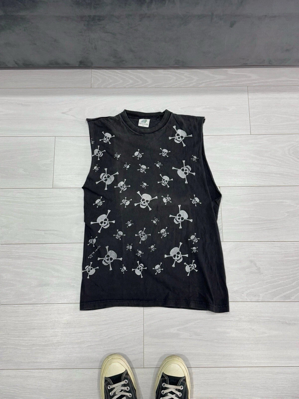 Vintage Skeleton Bones Multilogo Vintage 90s boho Rock Band Skull Tank Top Faded