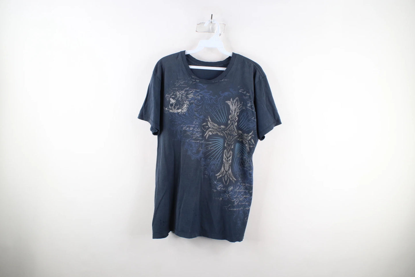 Vintage Y2K Streetwear Mens Medium Thrashed Skull Cross MMA UFC Fighting T-Shirt