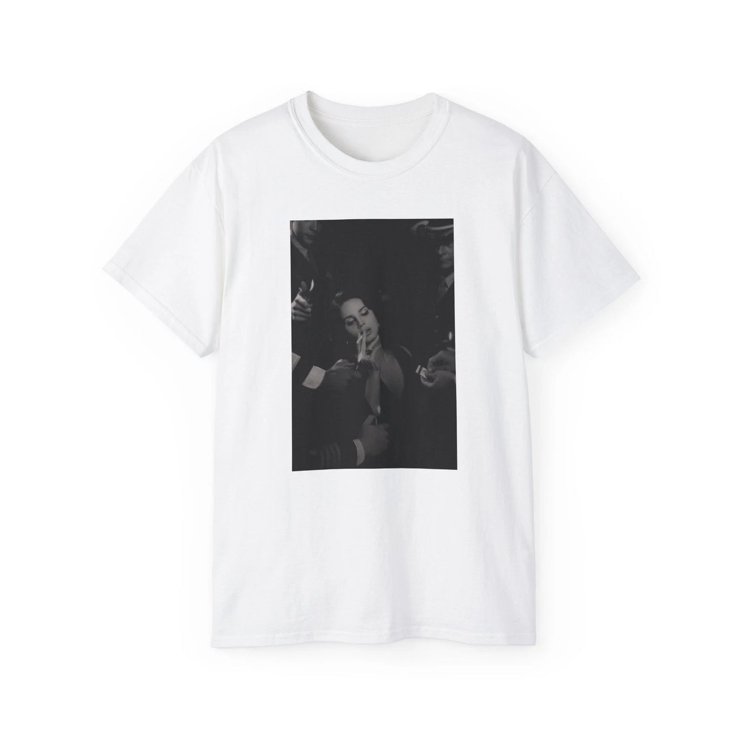 Chic Art Graphic Tee, Trendy Cotton T-Shirt, Fashionable Apparel, Casual [...]