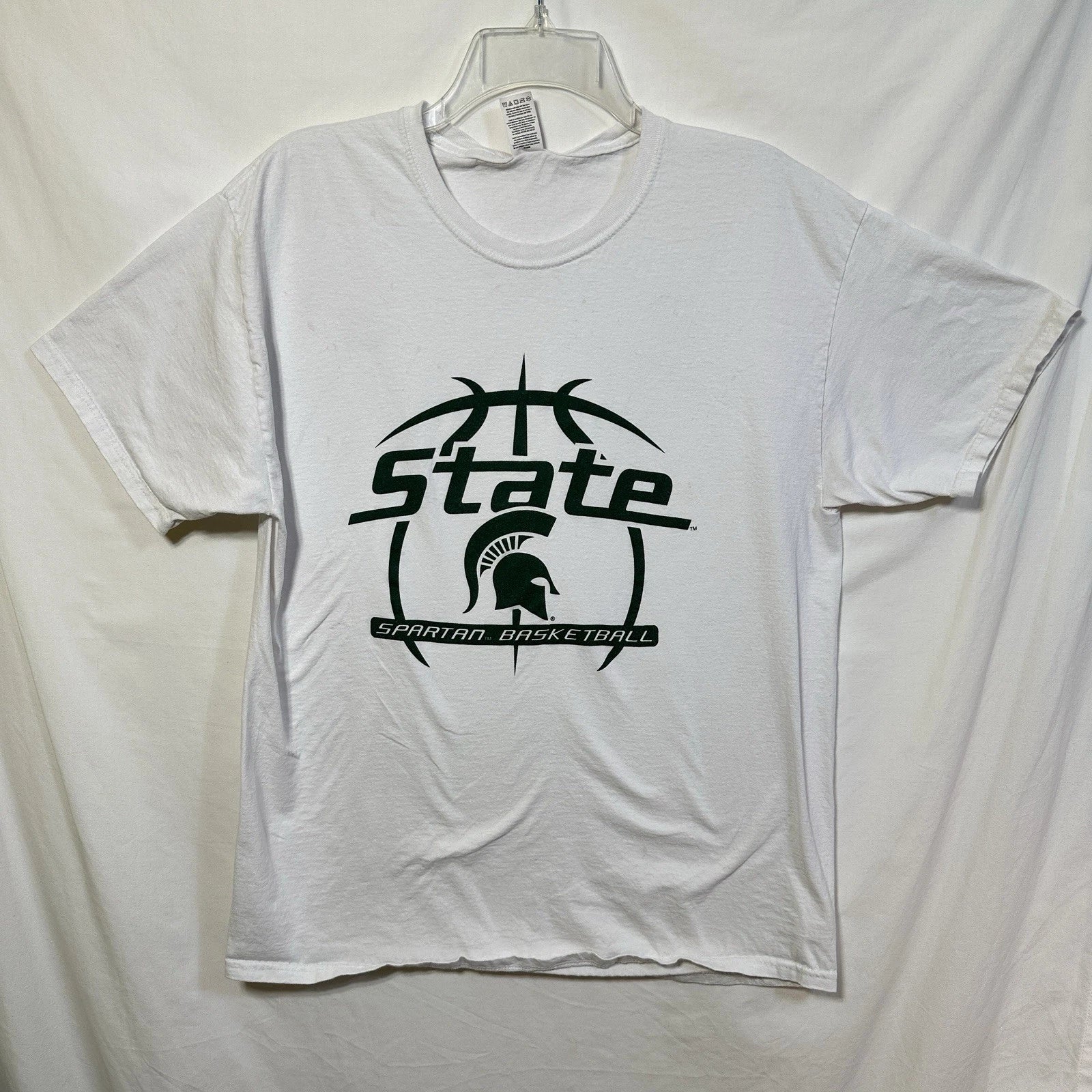 Michigan State Spartan Basketball Distressed MSU Large Graphic T-Shirt L Tee