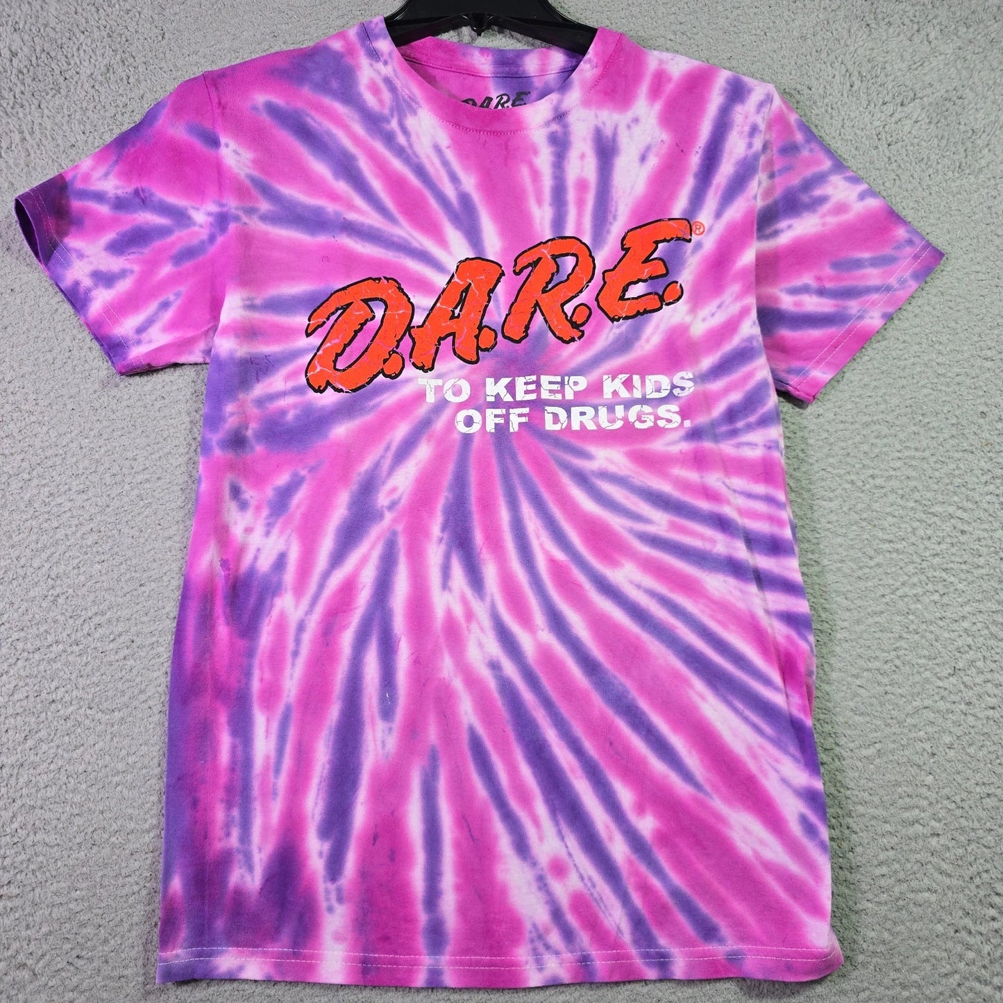 DARE TIE DYE SHIRT Mens Medium Purple Pink Keep Kids OFF Drugs Retro Casual NWT