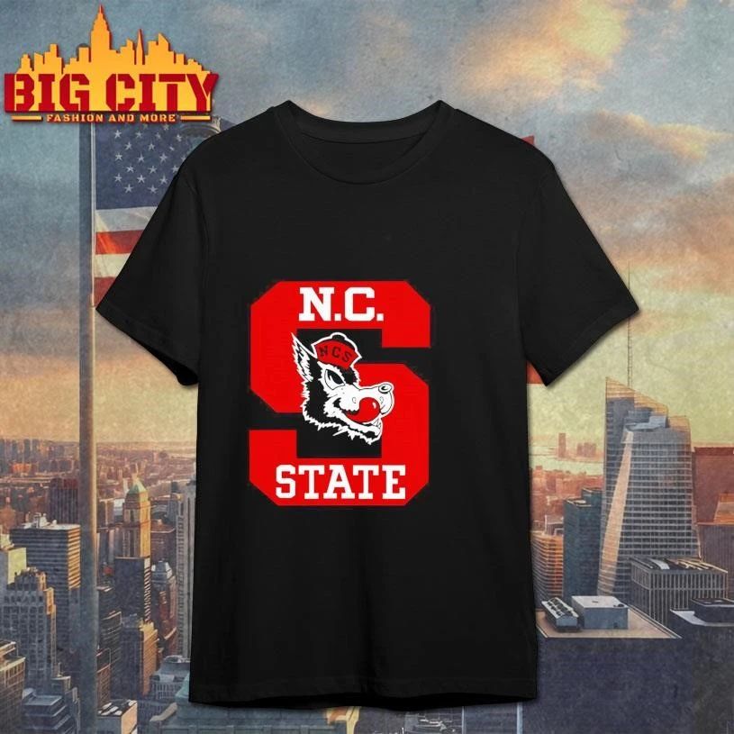 N.C Will Wade Slobbering Wolf Graphic Shirt