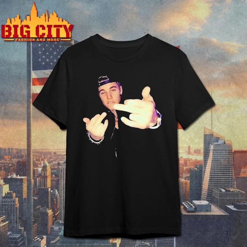 Justin Bieber Middle Finger Meme Shirt