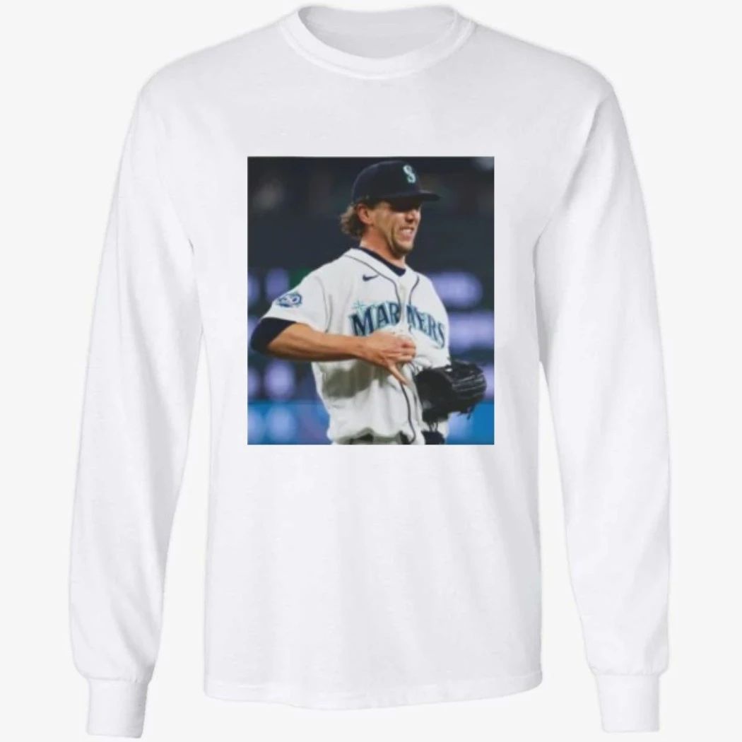 Mariners Catch Ball in Shirt
