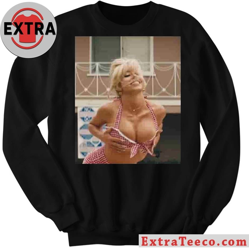 Actress Sydney Sweeney as the character Cassie Howard from the popular television series Euphoria Season 3 Shirt