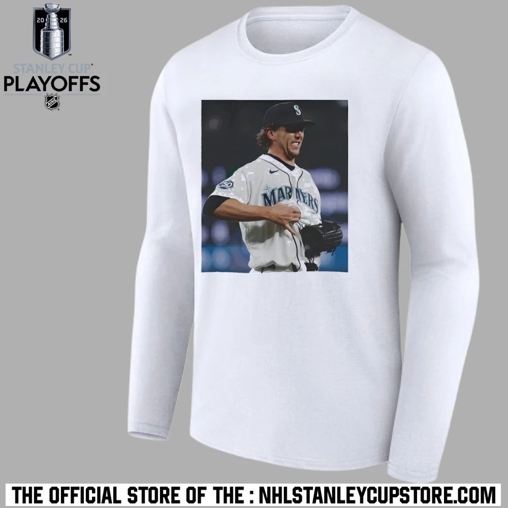 Logan Gilbert Baseball Pitcher Catches Ball In Photo Shirt