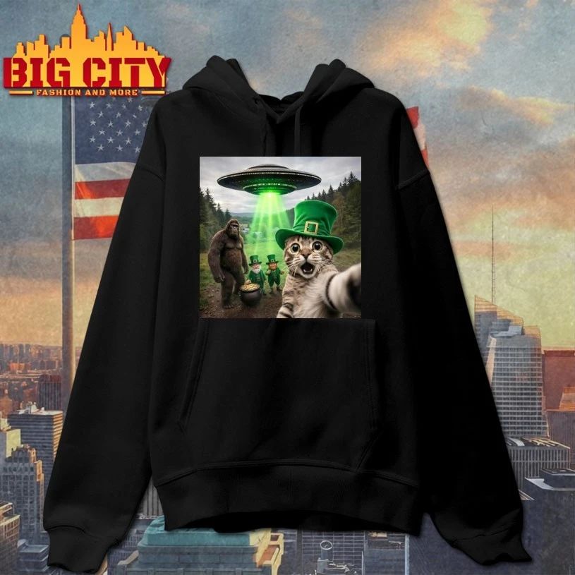 St. Patrick’s Day Funny Cat Selfie T-shirt